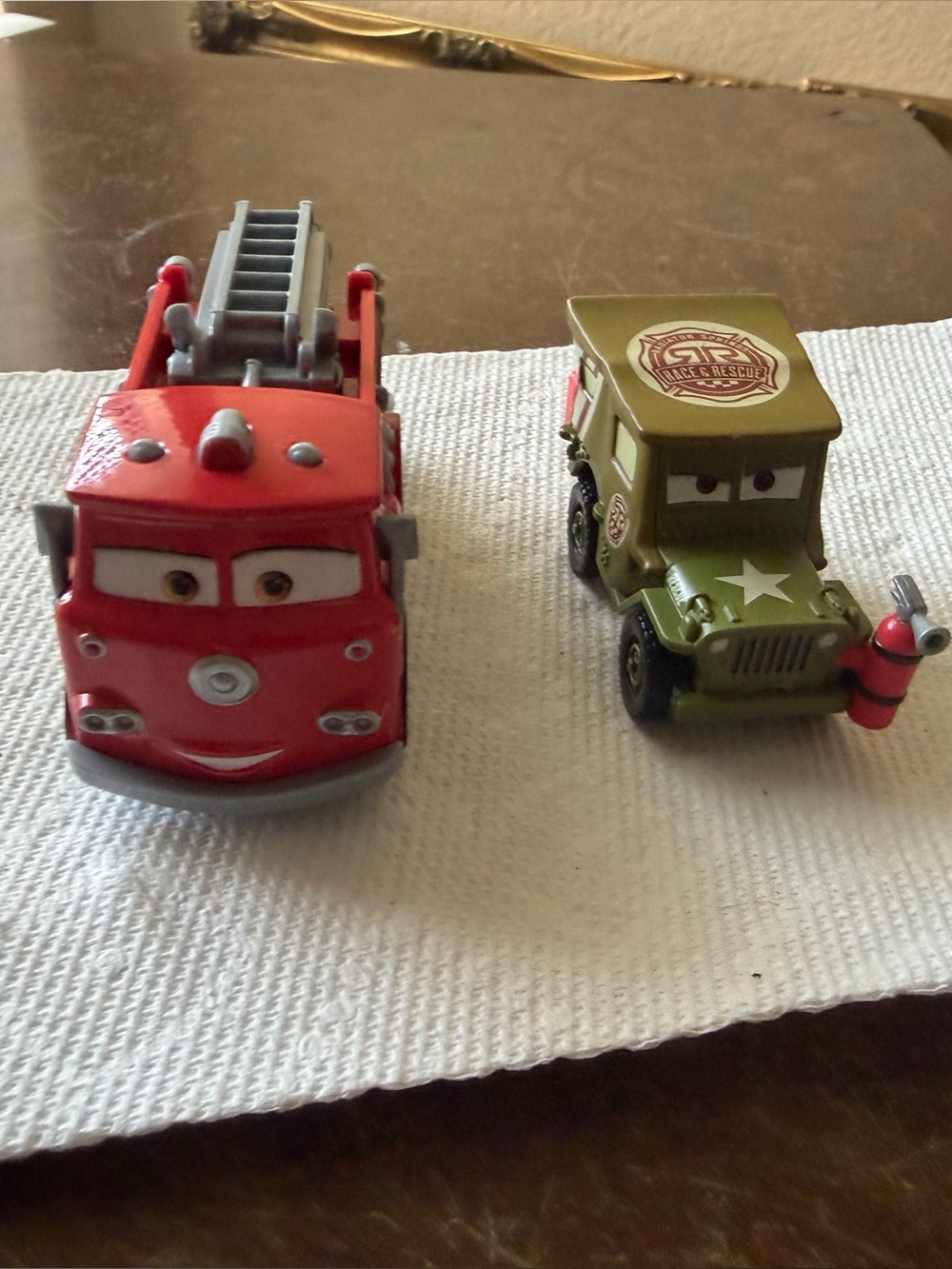 Disney Pixar Cars race & rescue toys red & sarge EUC toys Cars toys movie - Picture 1 of 6